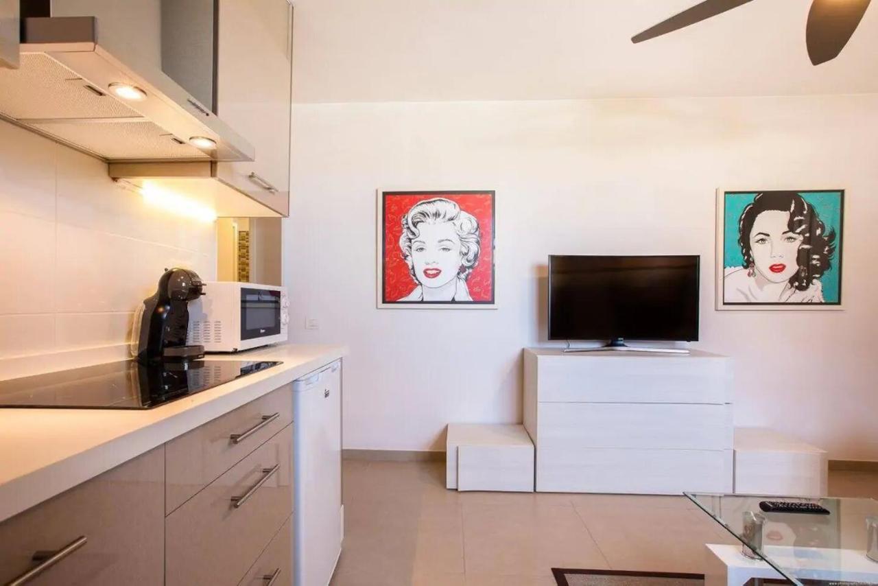 1 Bedroom Apartment For 4 People In Tenerife Costa Adeje  Extérieur photo